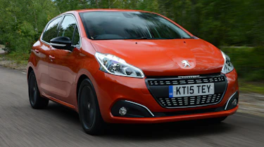 Peugeot 208 - front