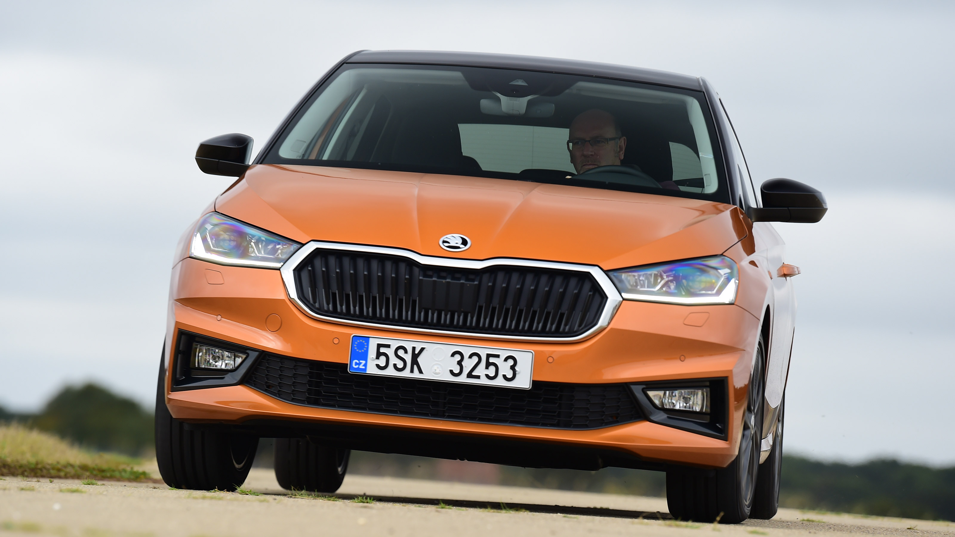Skoda Fabia - front cornering