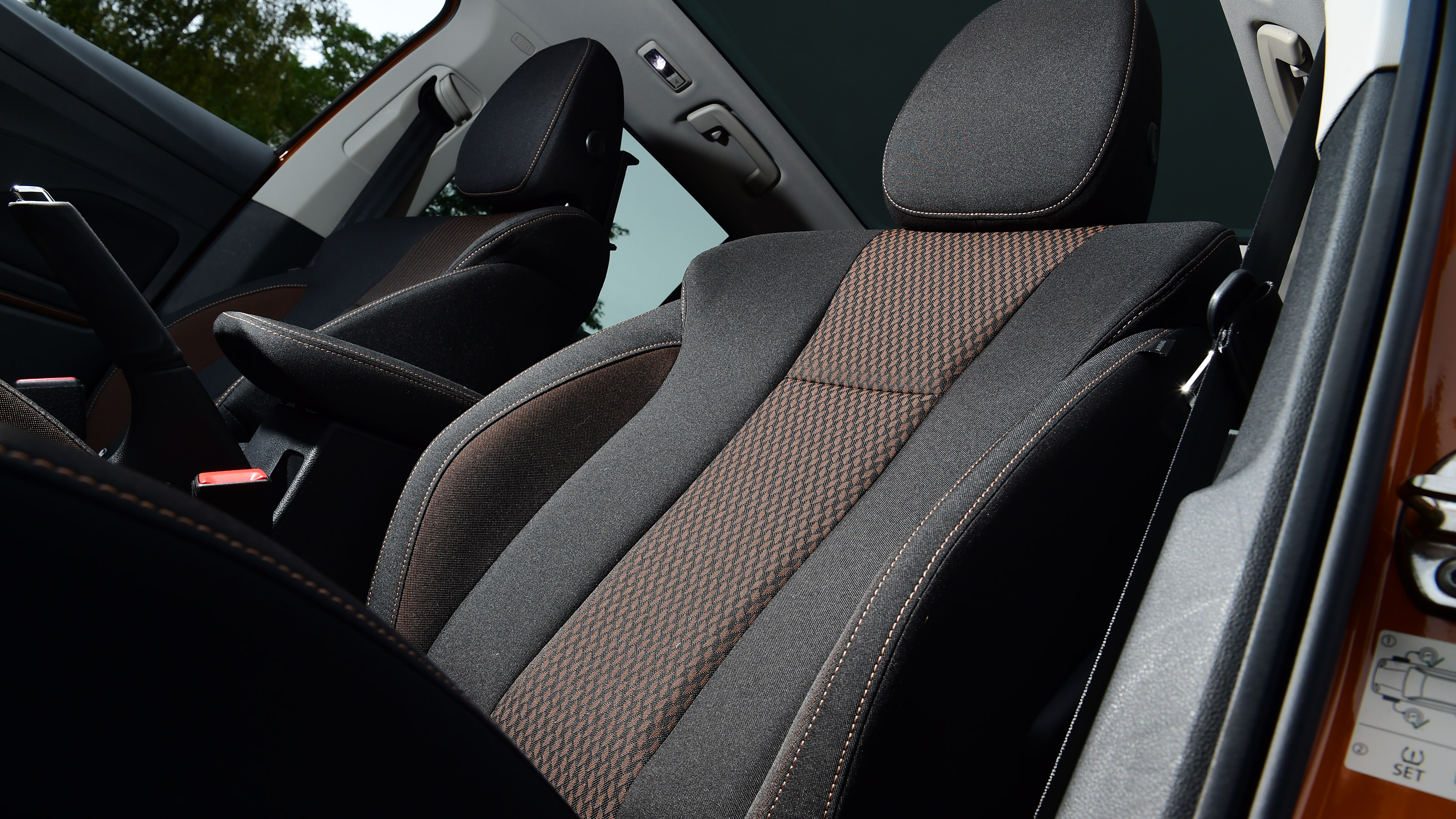 Skoda Fabia - front seats