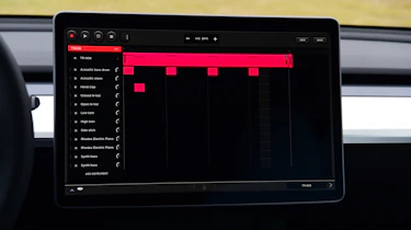 Tesla Model Y - screen