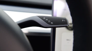 Tesla Model Y - drive mode