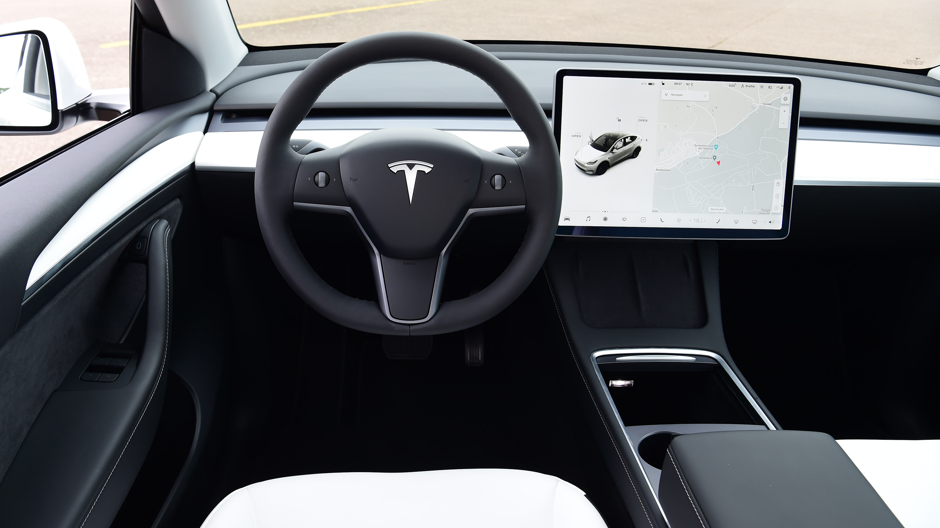 Tesla Model Y - dash