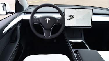 Tesla Model Y - dash