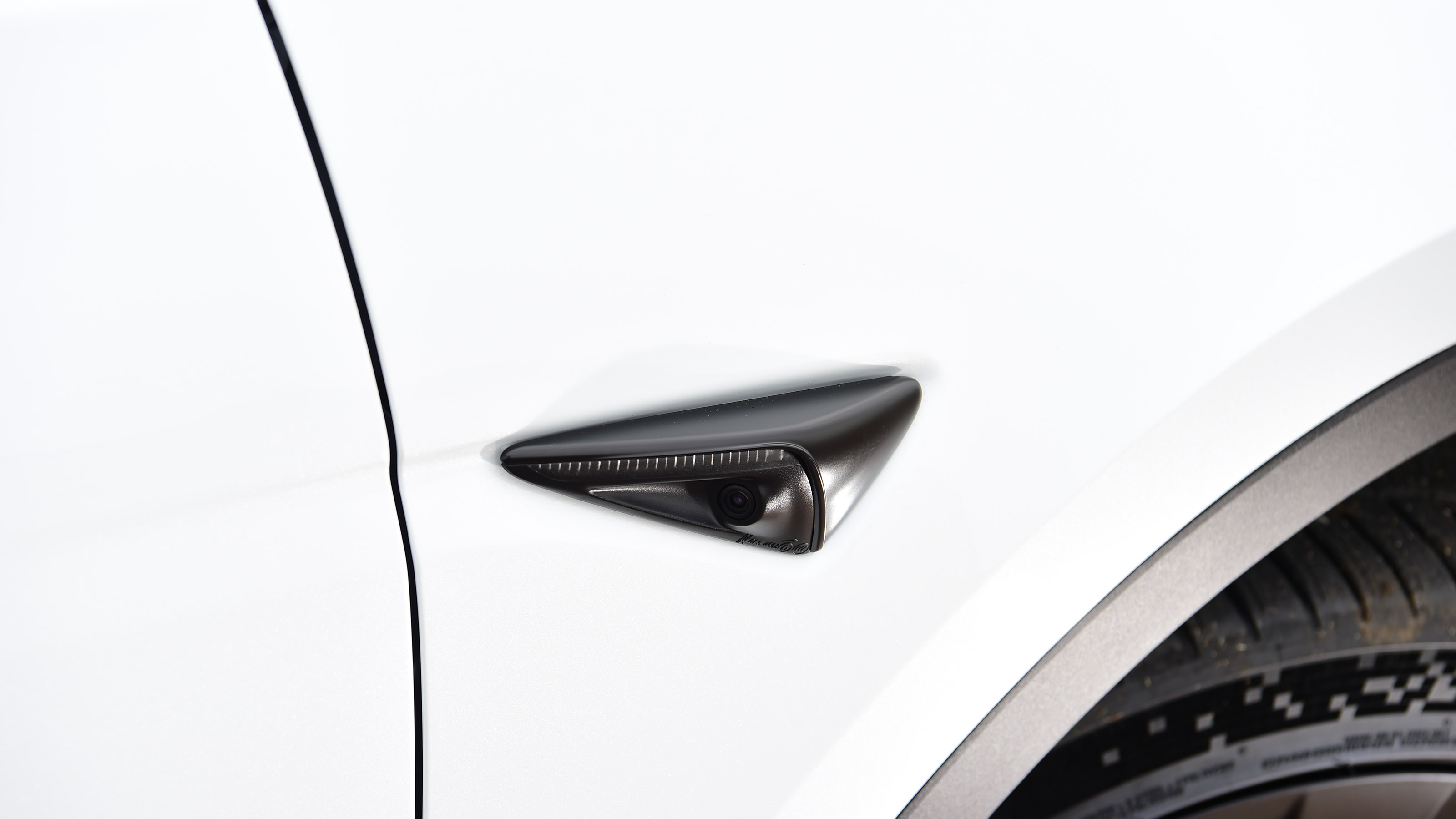Tesla Model Y - camera
