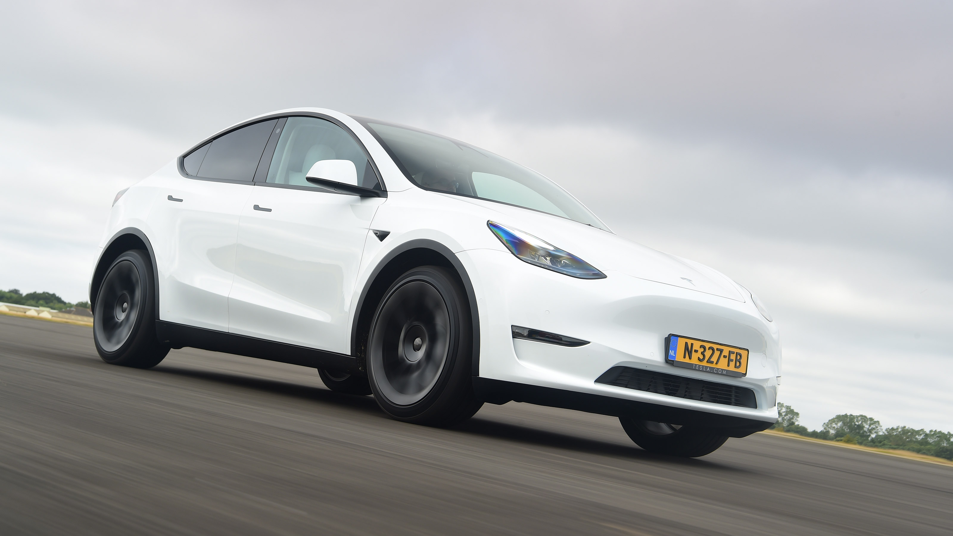 Tesla Model Y - front tracking