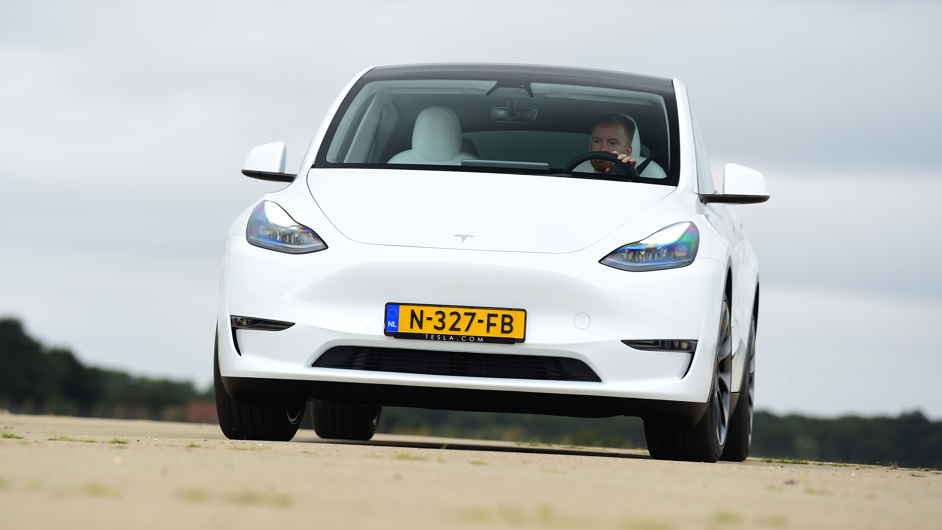 Tesla Model Y - cornering