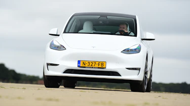 Tesla Model Y - cornering