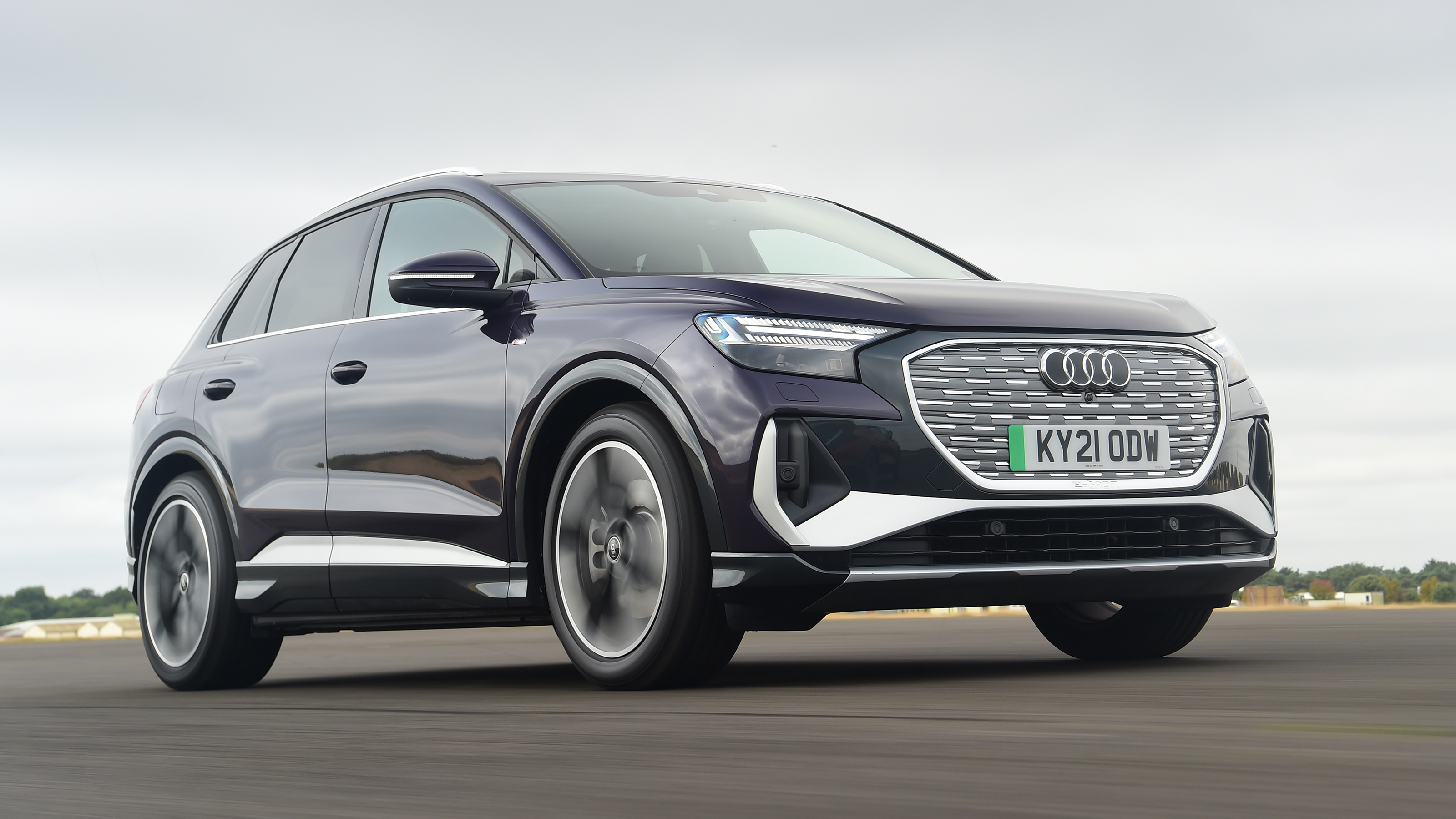Audi Q4 e-tron - front 