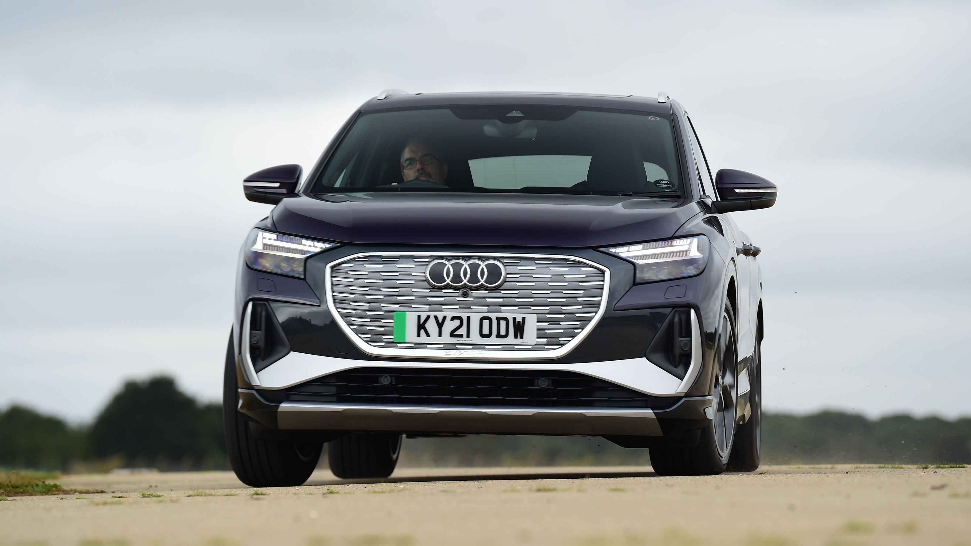 Audi Q4 e-tron - front cornering