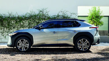Toyota bZ4x - side