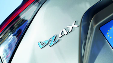 Toyota bZ4x - badge