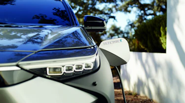 Toyota bZ4x - charging