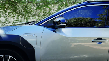 Toyota bZ4x - profile