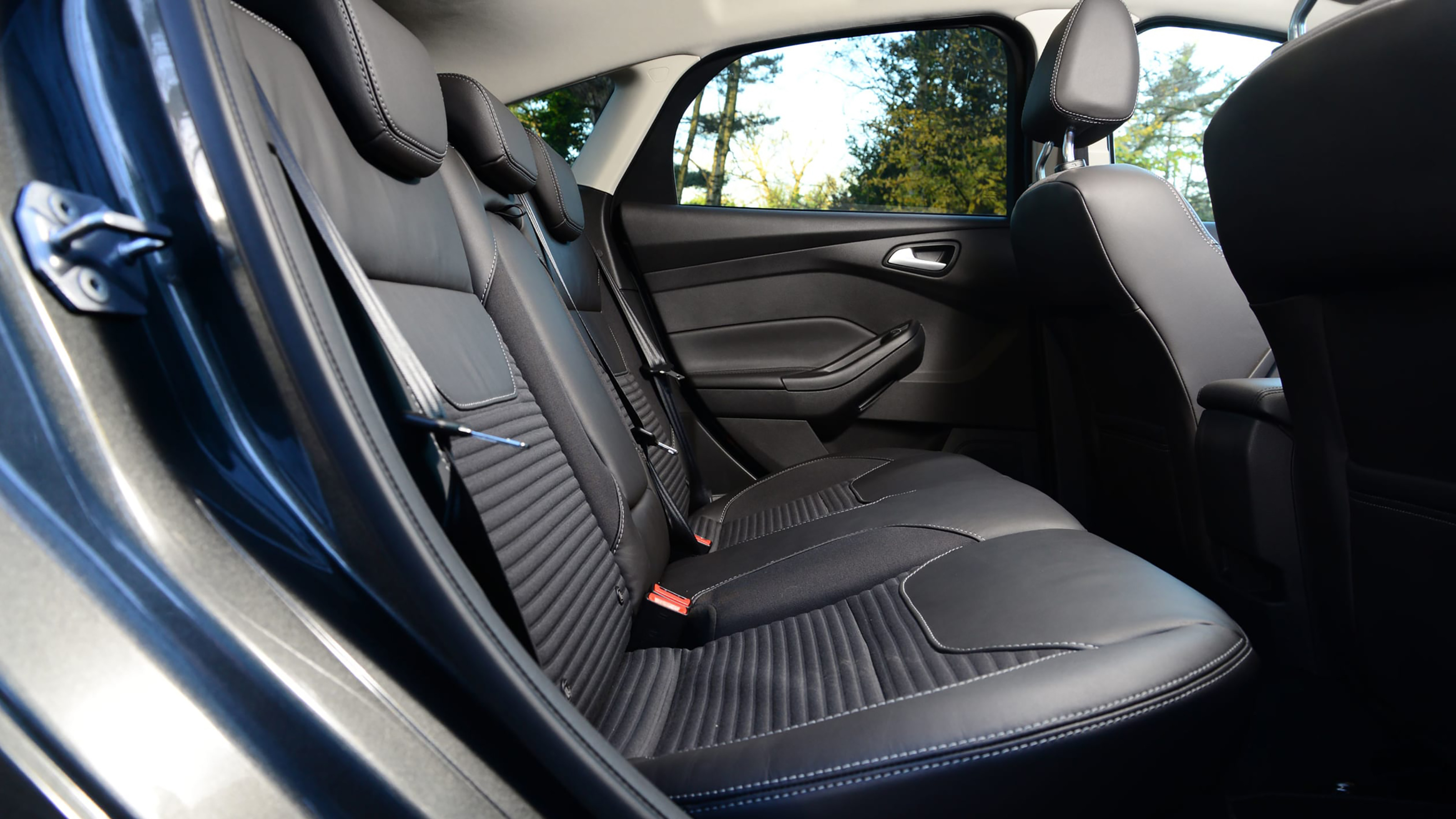 Mk3 Ford Focus - rear seat