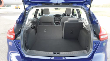 Mk3 Ford Focus - boot