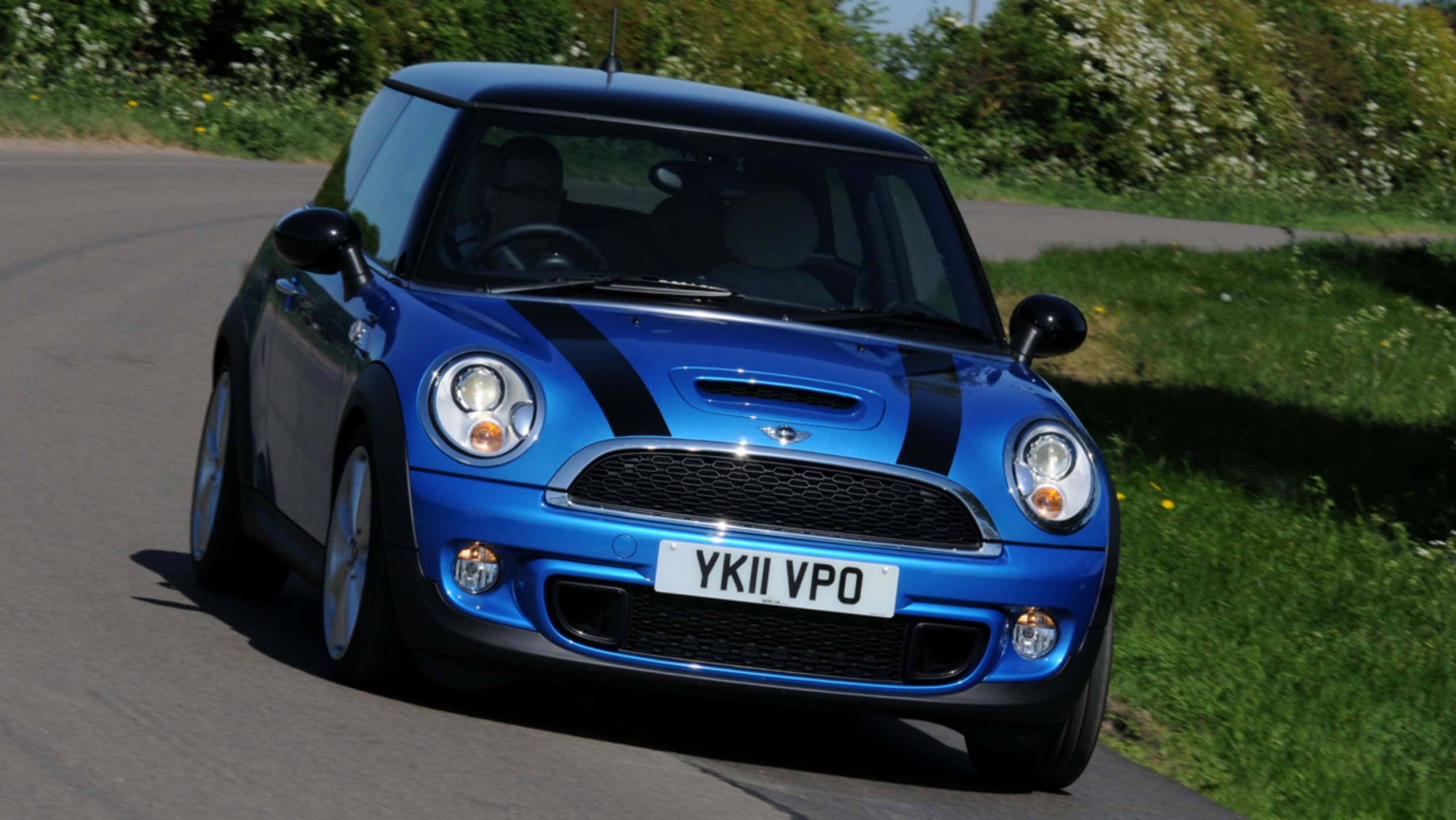 Used MINI Mk2 - front cornering