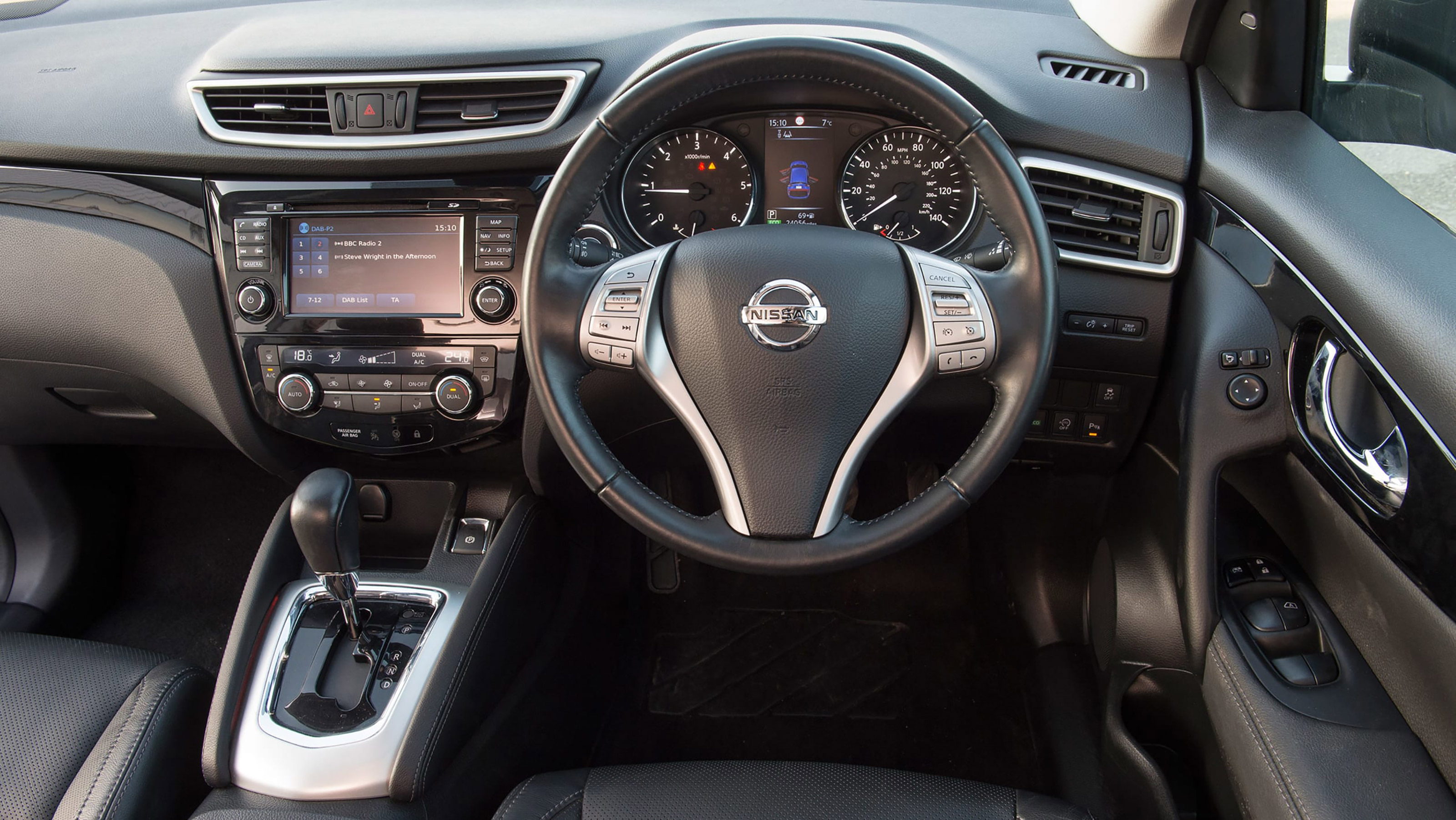 Used Nissan Qashqai Mk2 - dash