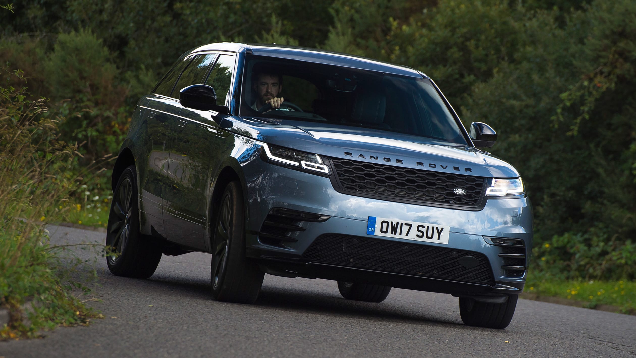 Used Range Rover Velar - front cornering