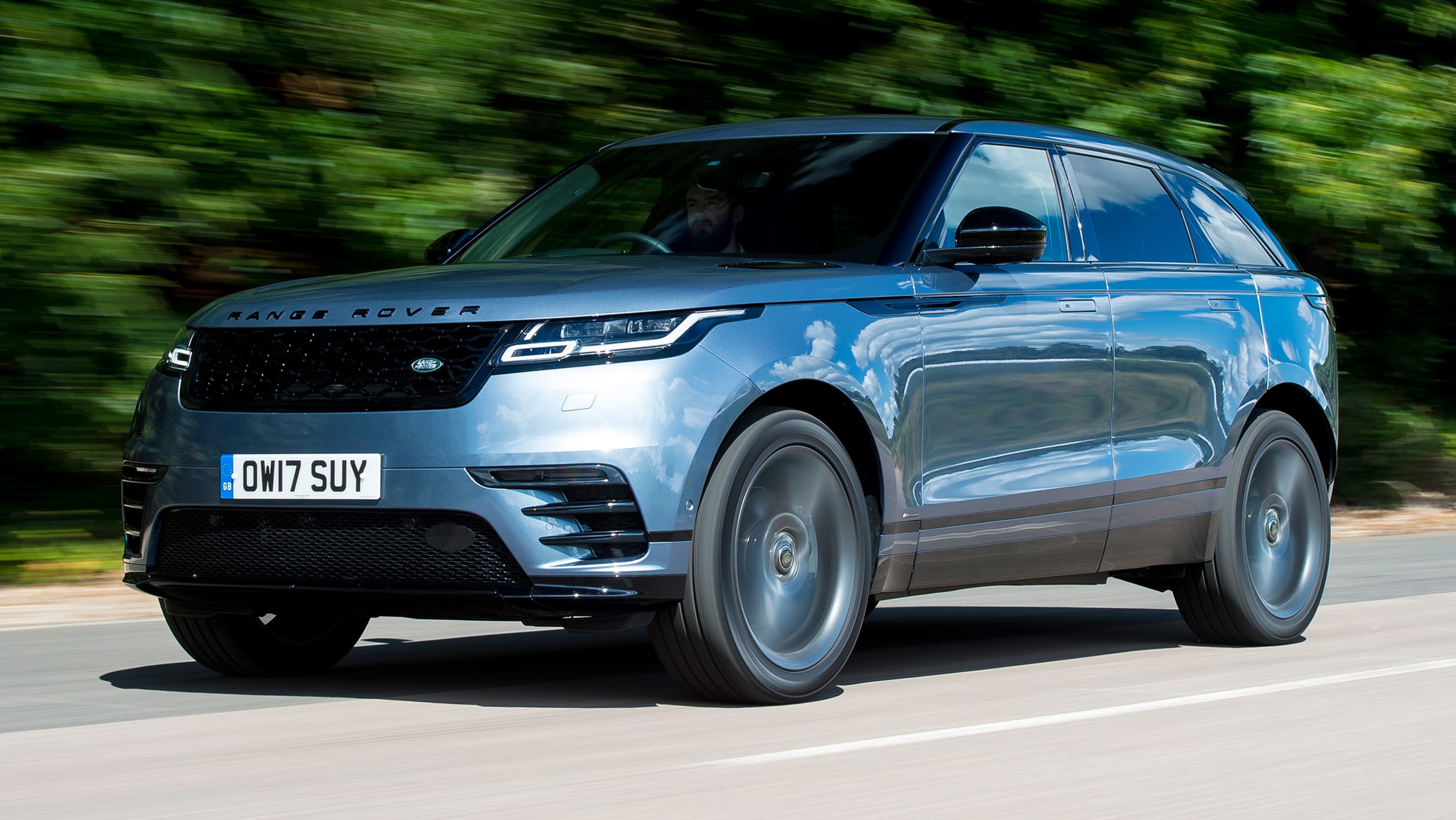 Used Range Rover Velar - front action