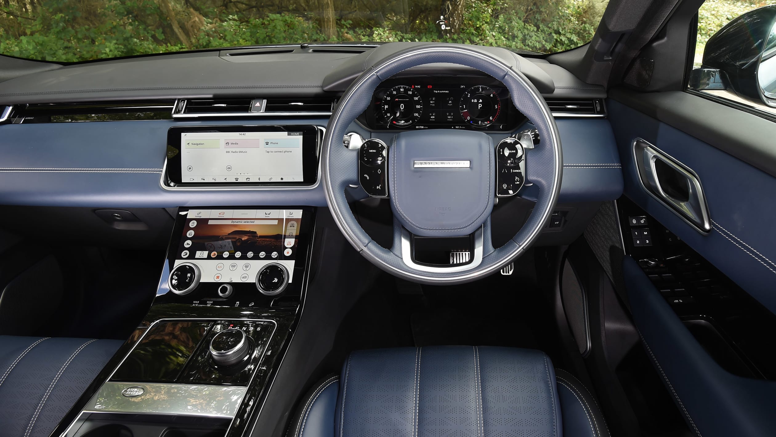 Used Range Rover Velar - dash