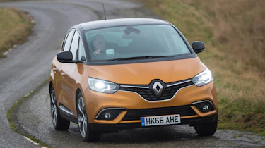 Used Renault Scenic Mk4 - front cornering