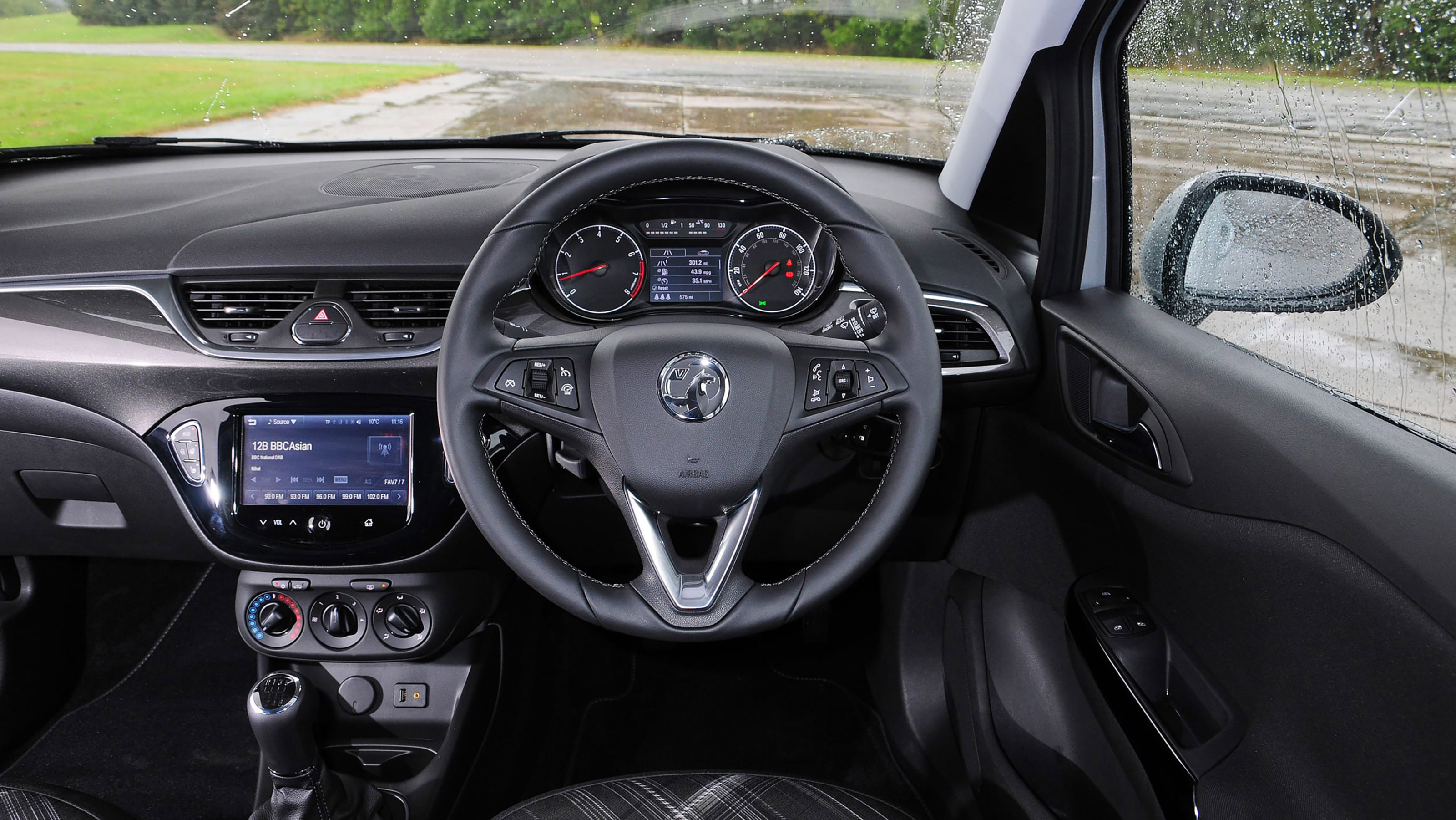 Used Vauxhall Corsa Mk4 - dash