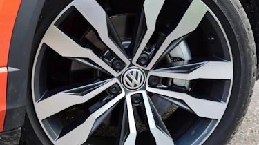 Used Volkswagen T-Roc - wheel