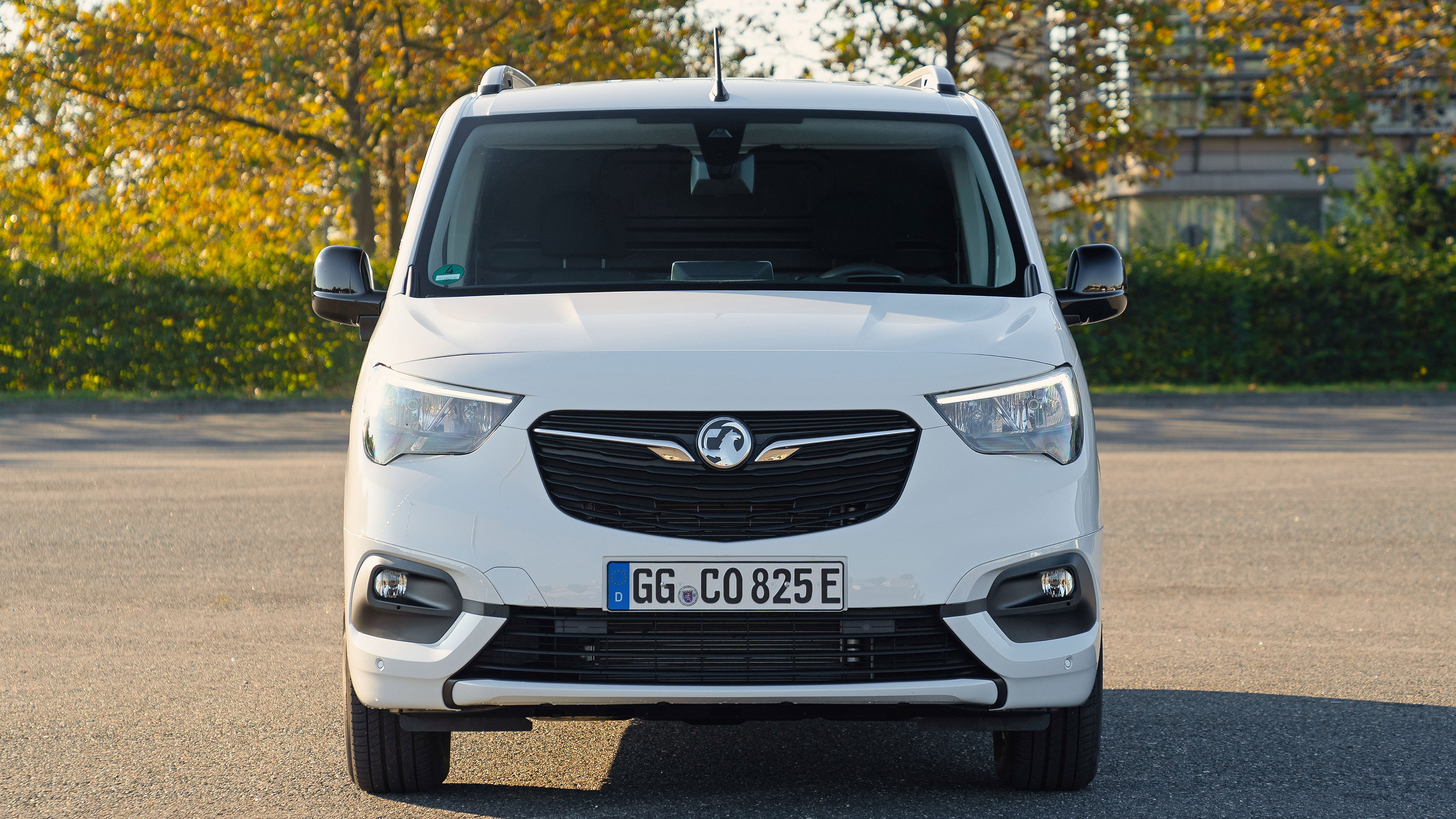 Vauxhall Combo-e - full front