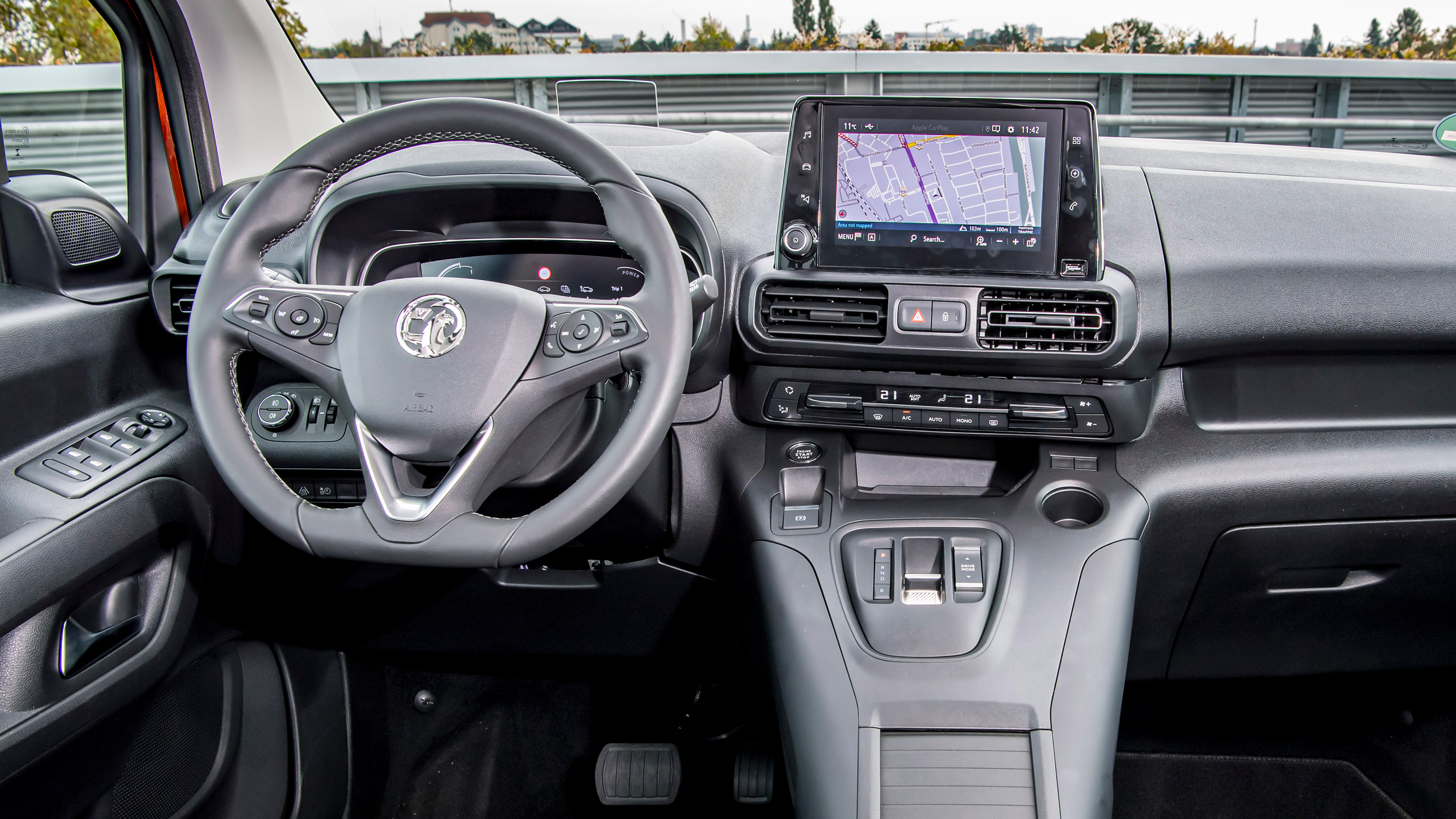 Vauxhall Combo-e Life - cabin