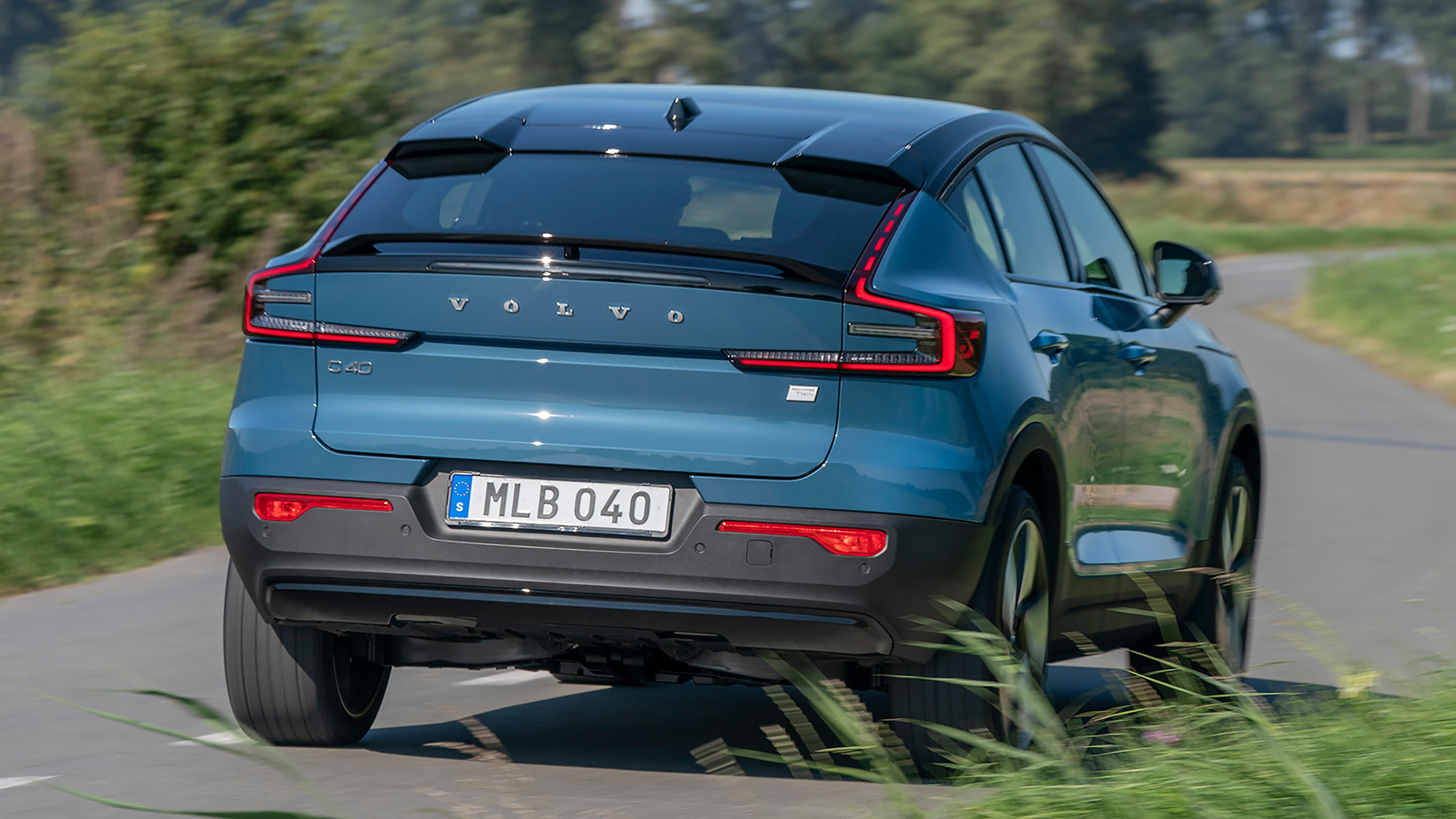 Volvo C40 Recharge - rear action
