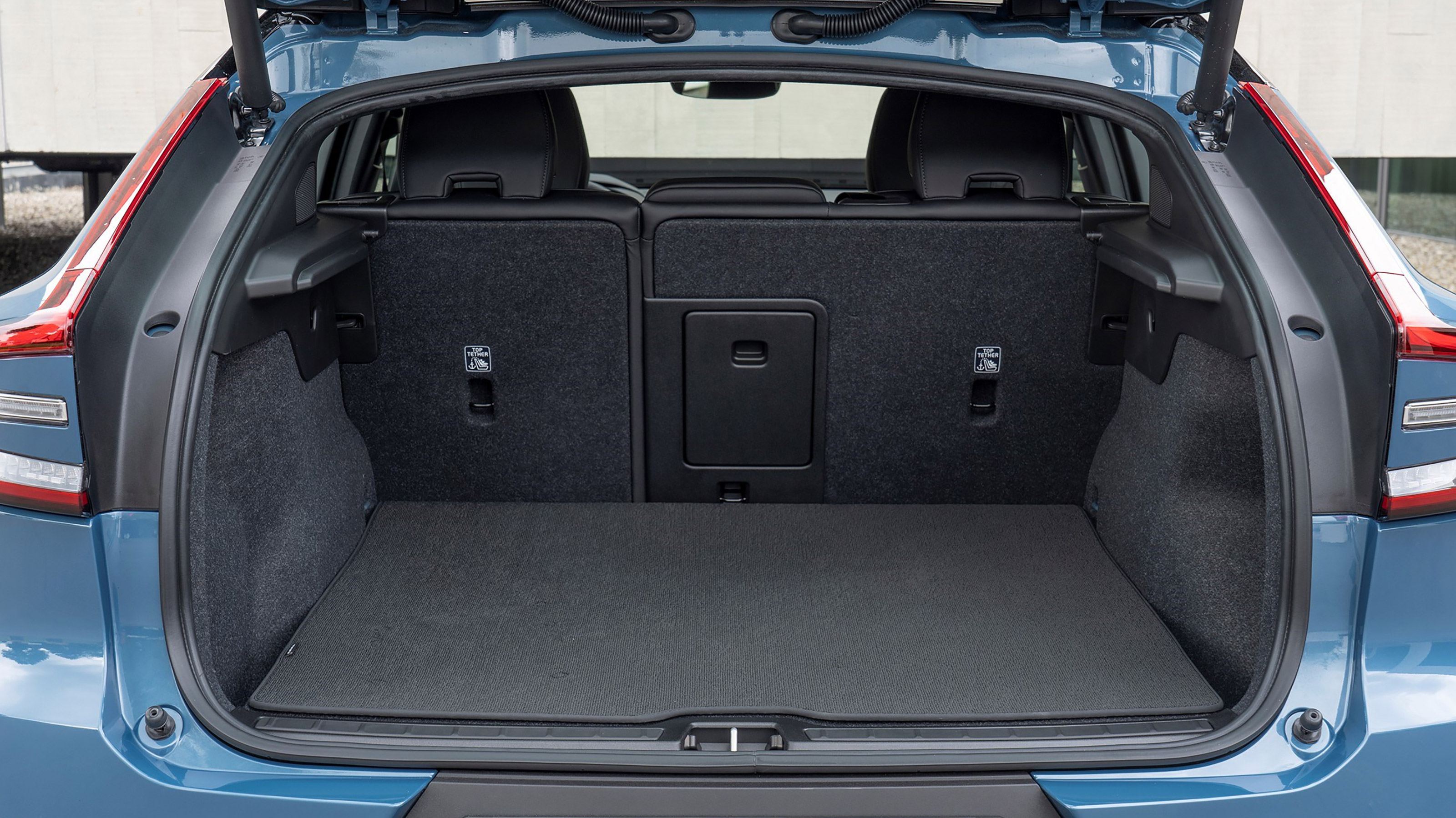 Volvo C40 Recharge - boot