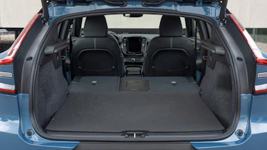 Volvo C40 Recharge - boot seats down