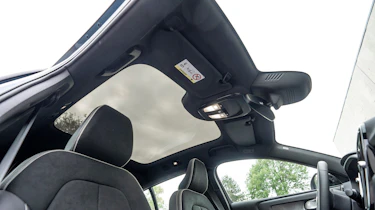 Volvo C40 Recharge - panoramic roof
