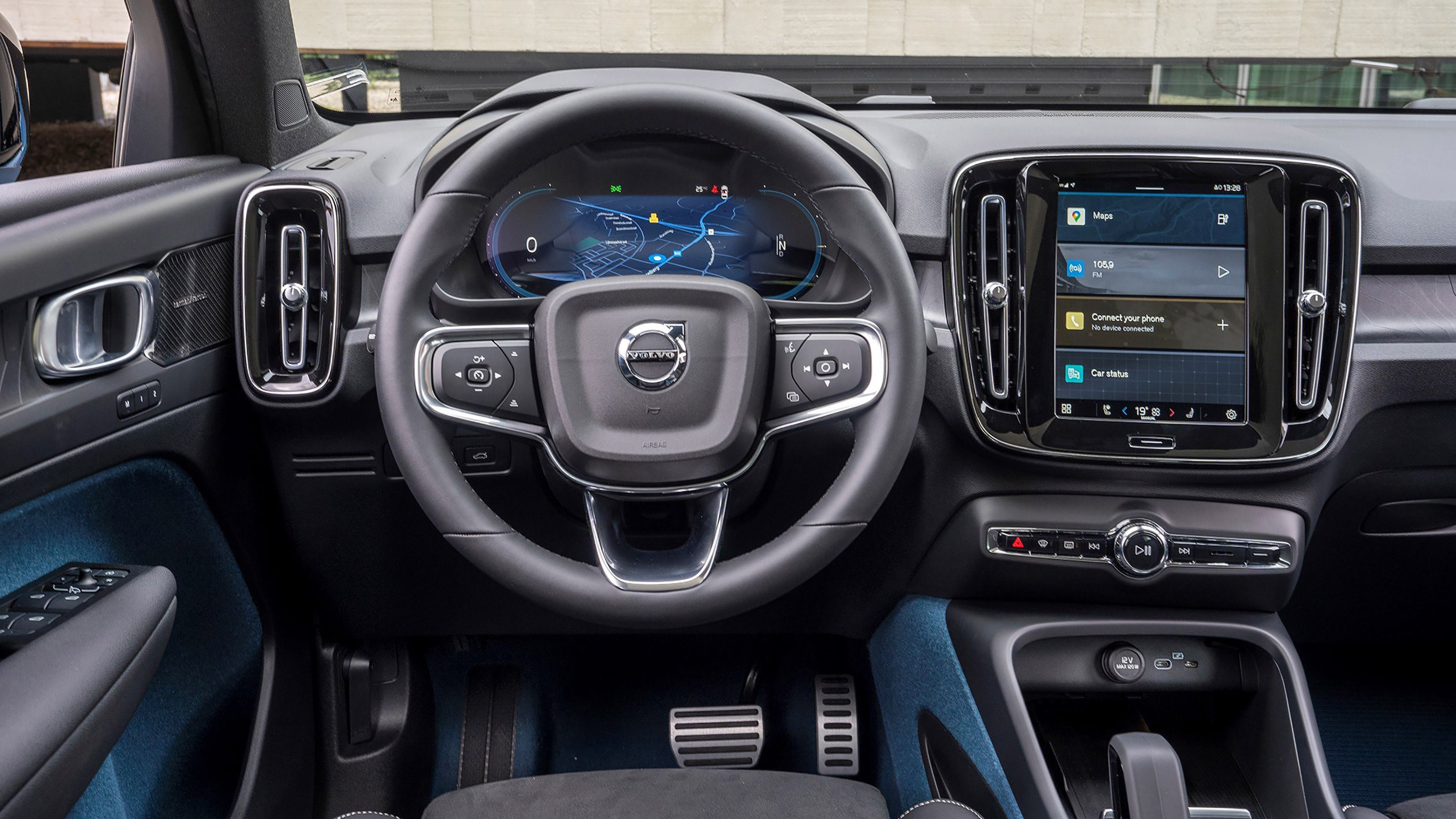 Volvo C40 Recharge - dash