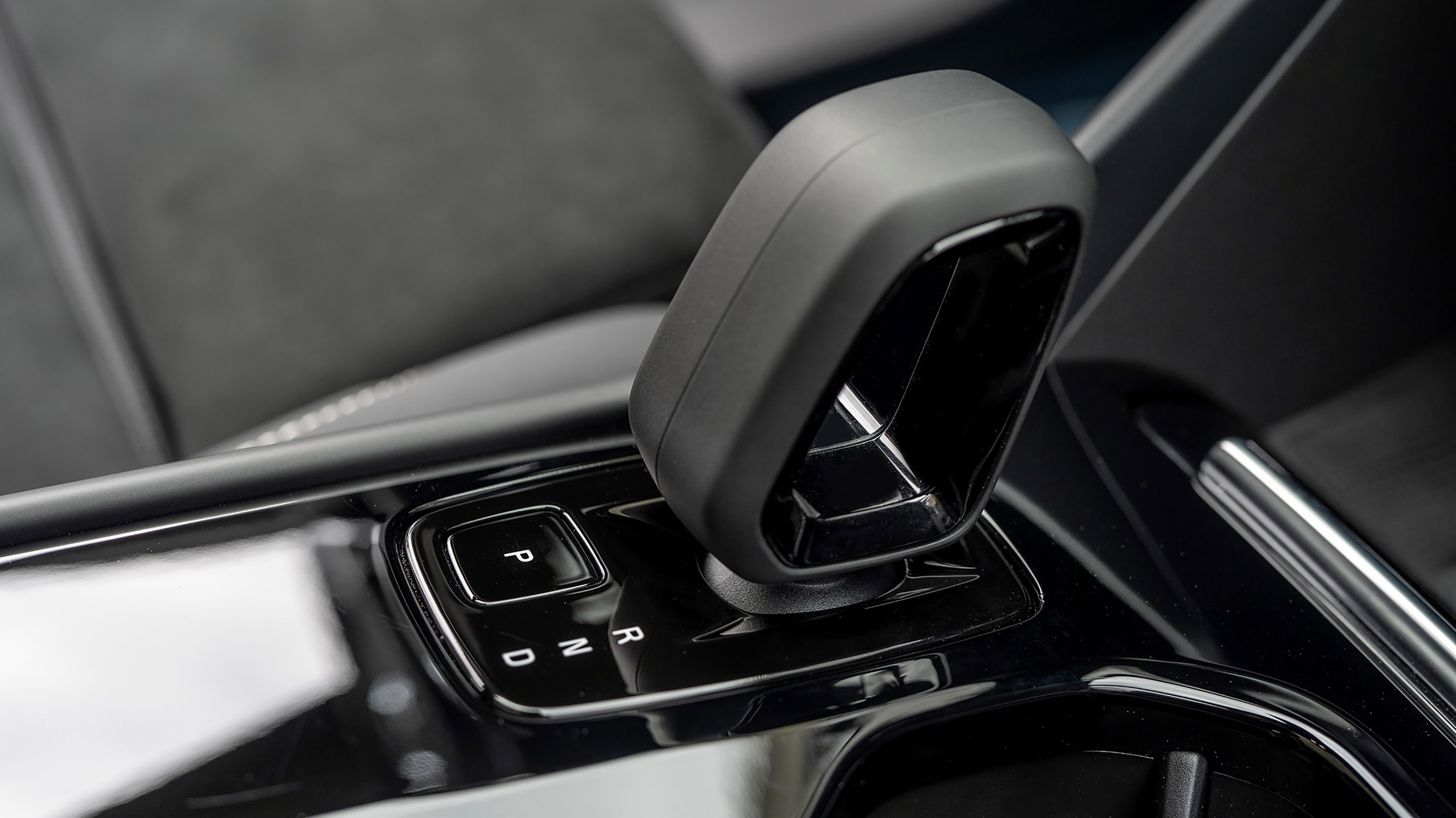 Volvo C40 Recharge - transmission