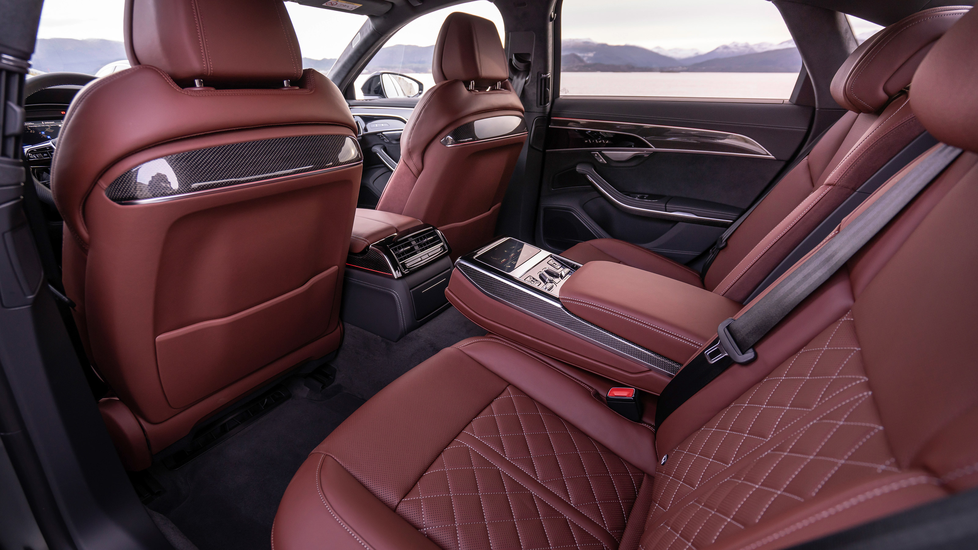 Audi A8 - rear seats