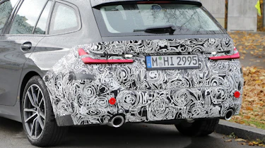 BMW 3 Series Touring - spyshot 10