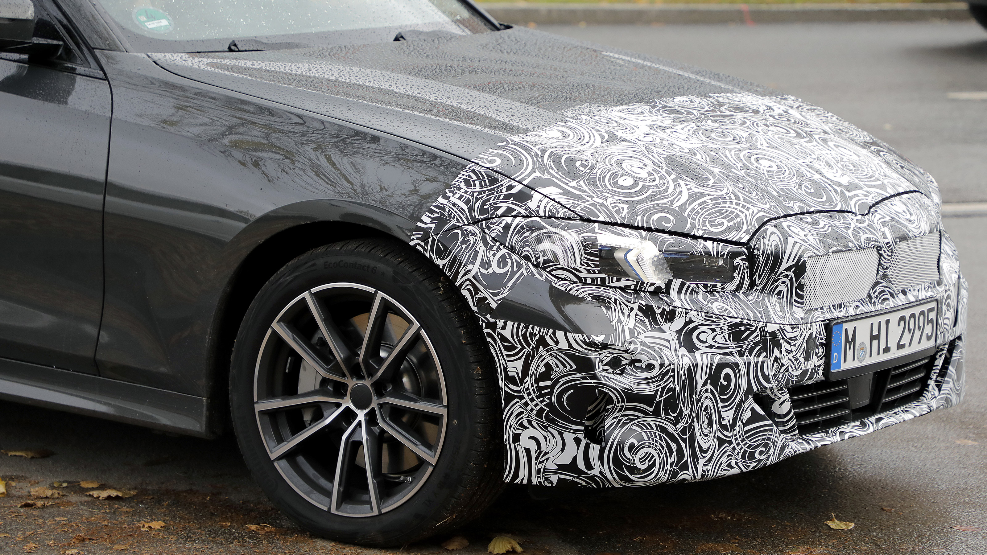 BMW 3 Series Touring - spyshot 9