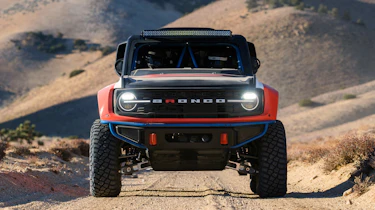 Ford Bronco DR - full front