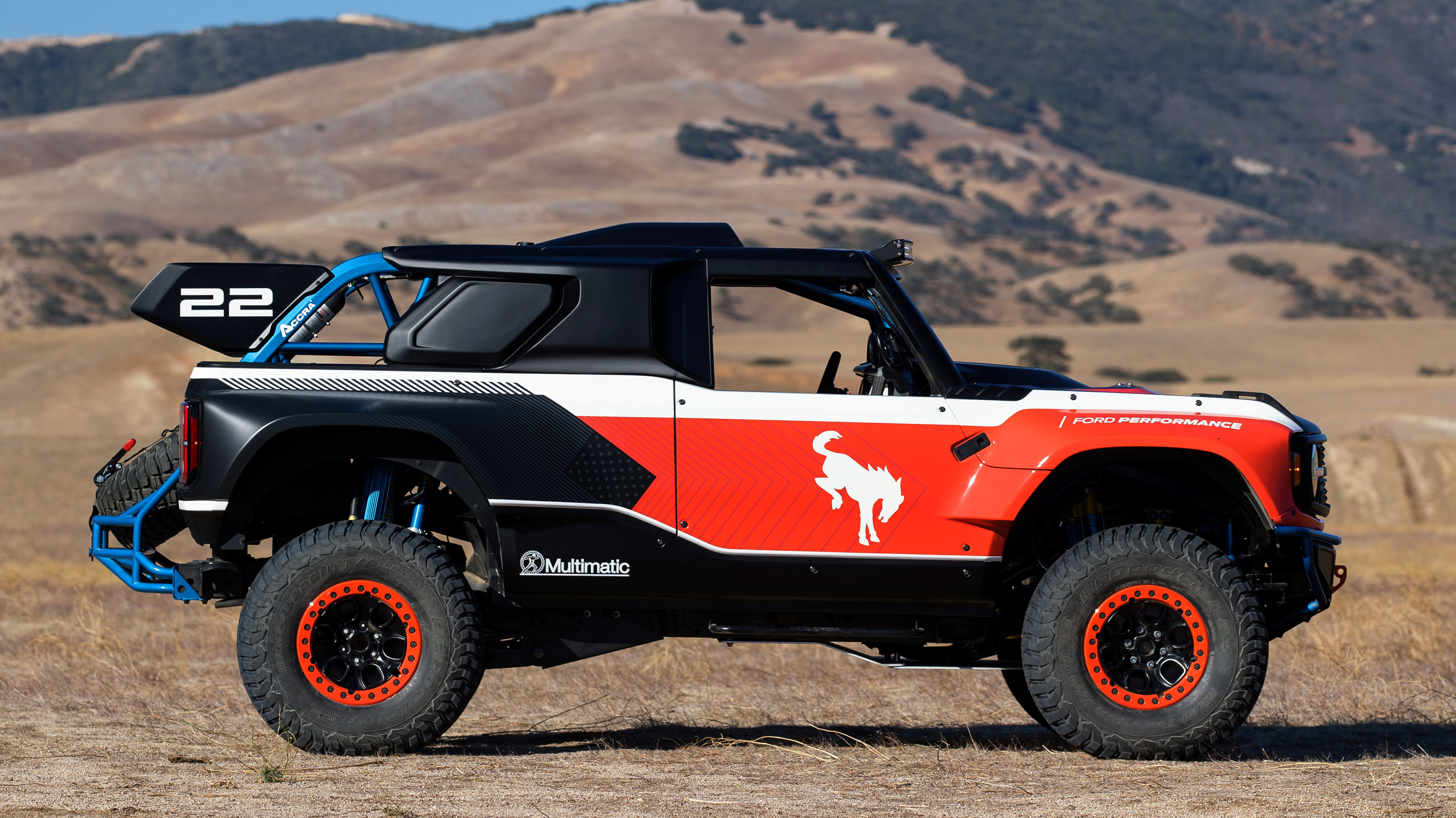 Ford Bronco DR - side