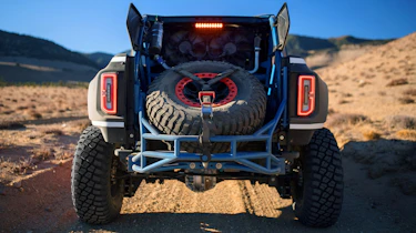 Ford Bronco DR - full rear