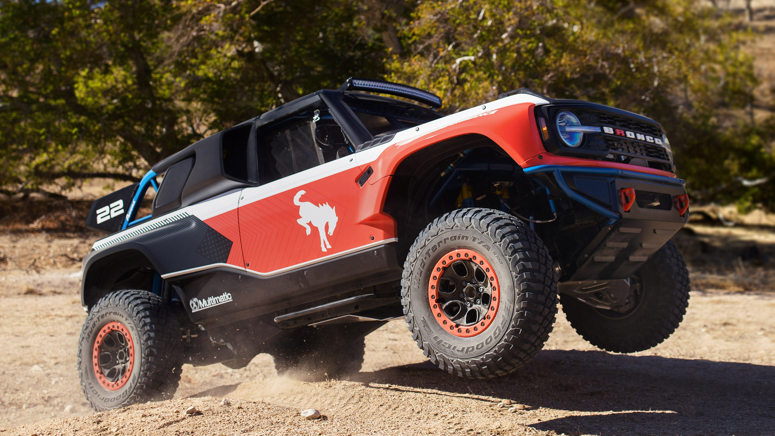 Ford Bronco DR - action