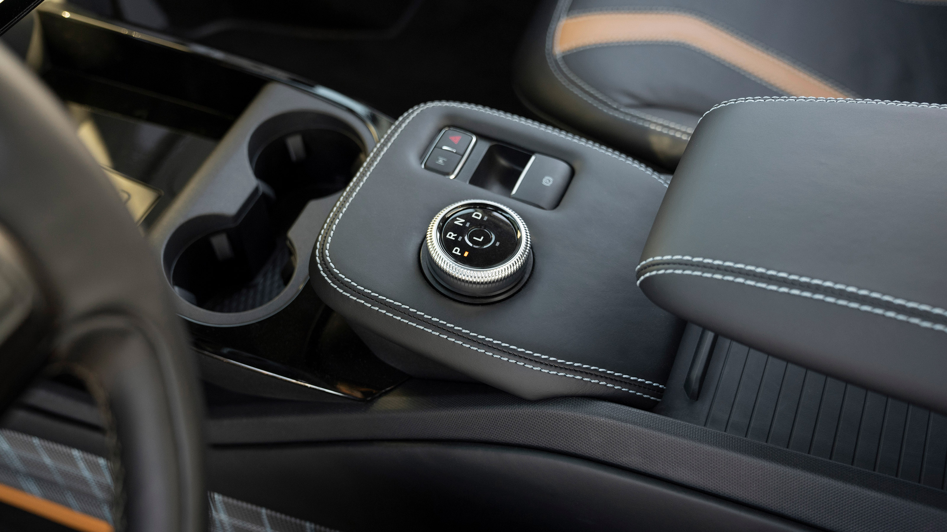 Ford F-100 Eluminator - interior