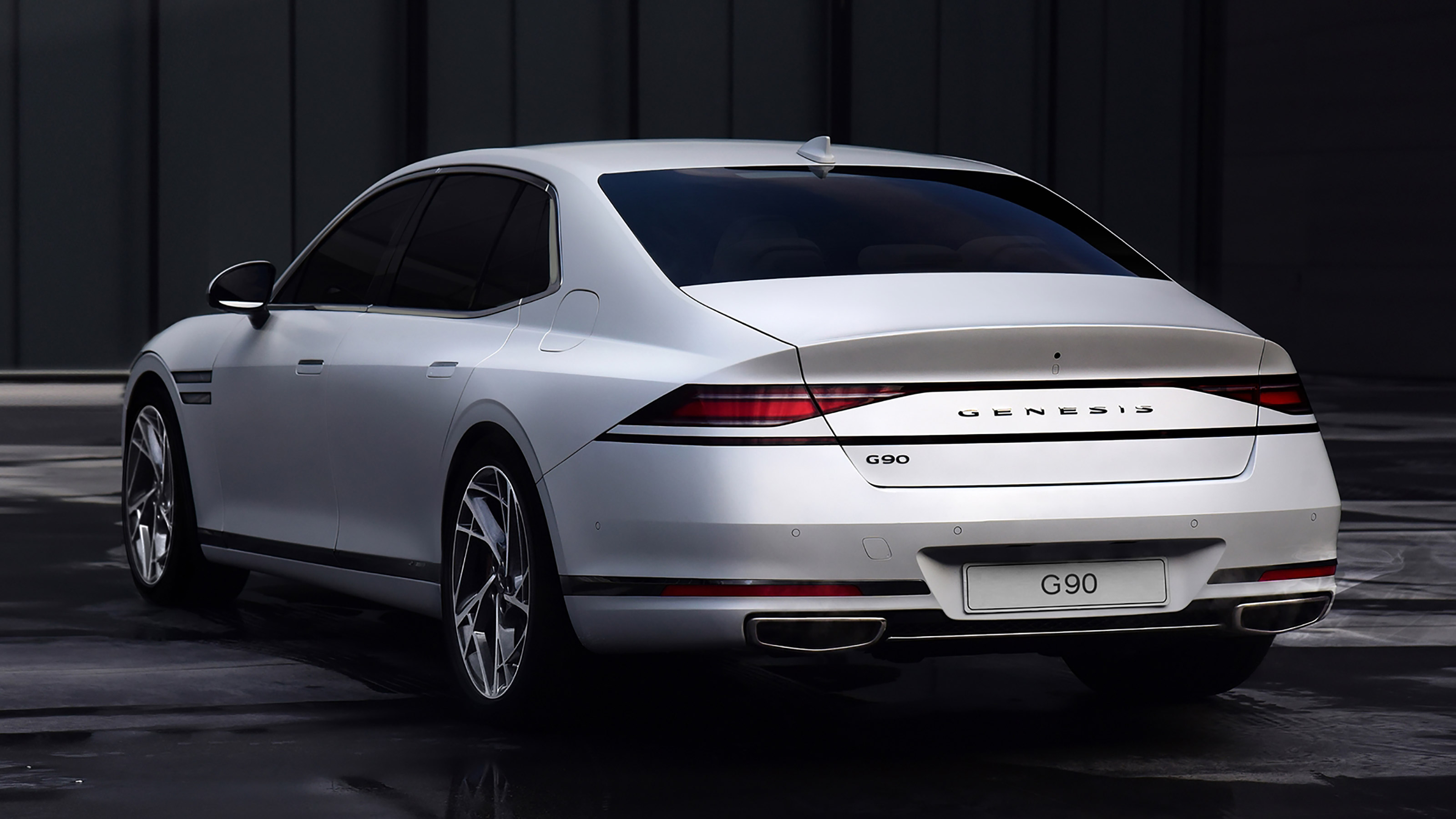 Genesis G90 - rear static