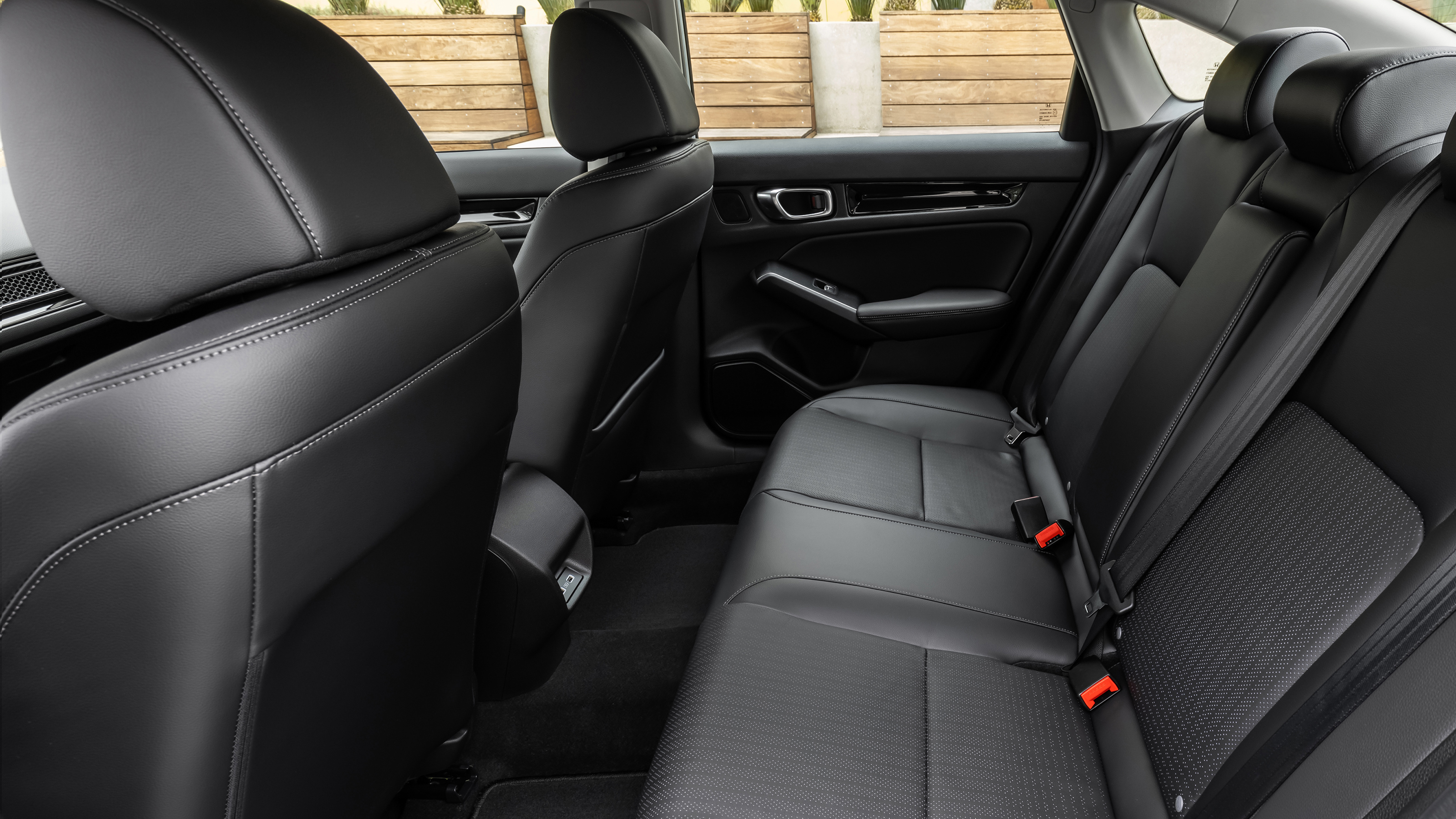 Honda Civic 2021 - rear seats
