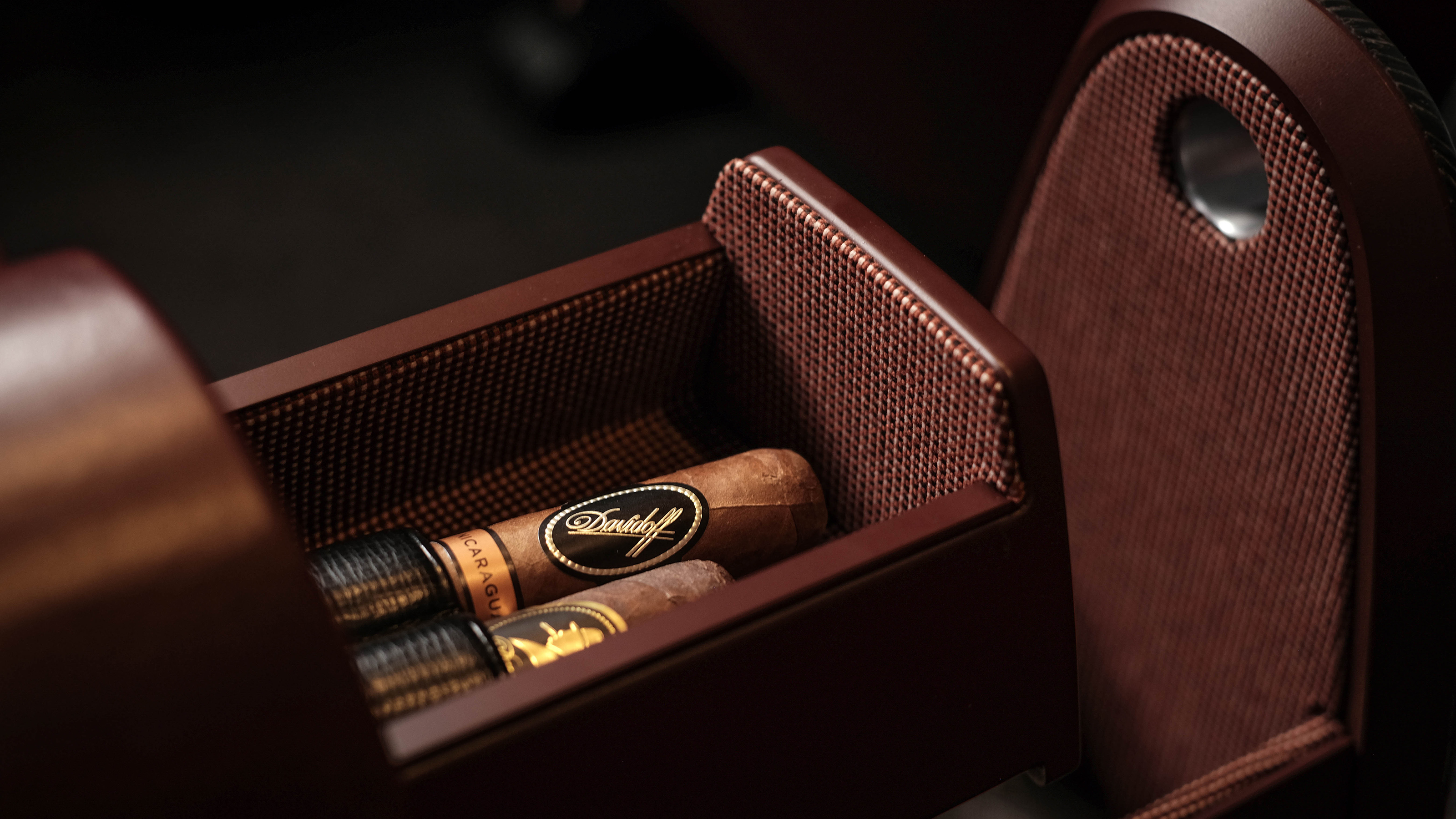 Hyundai Granduer concept - cigar