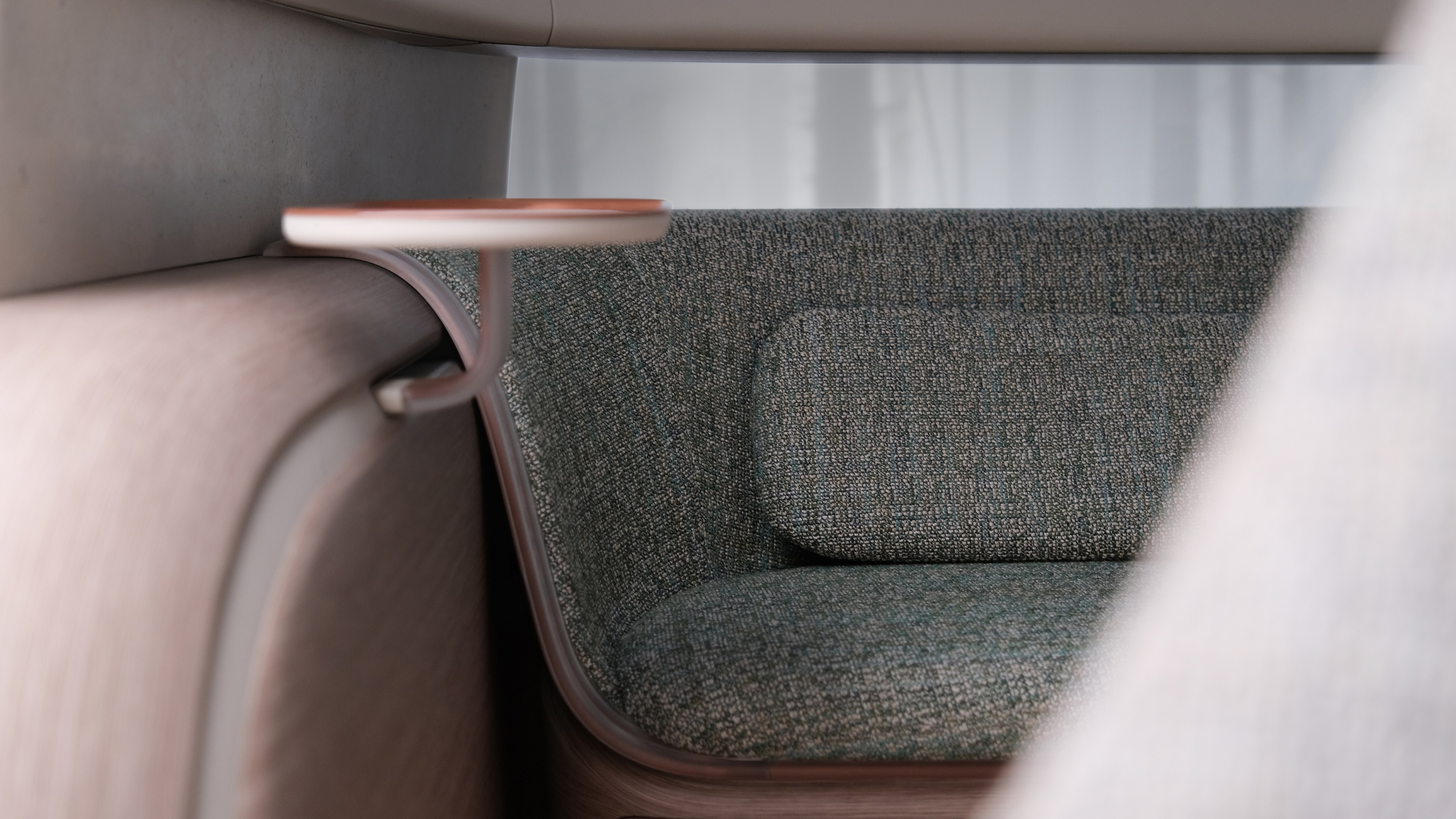 Hyundai SEVEN concept - table