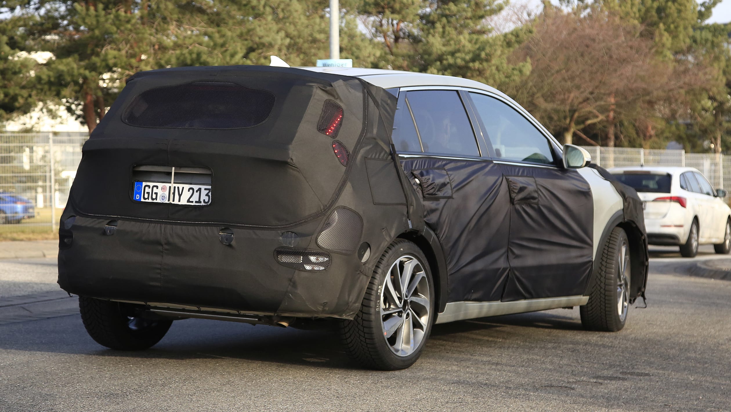 Kia Niro - spyshot 6