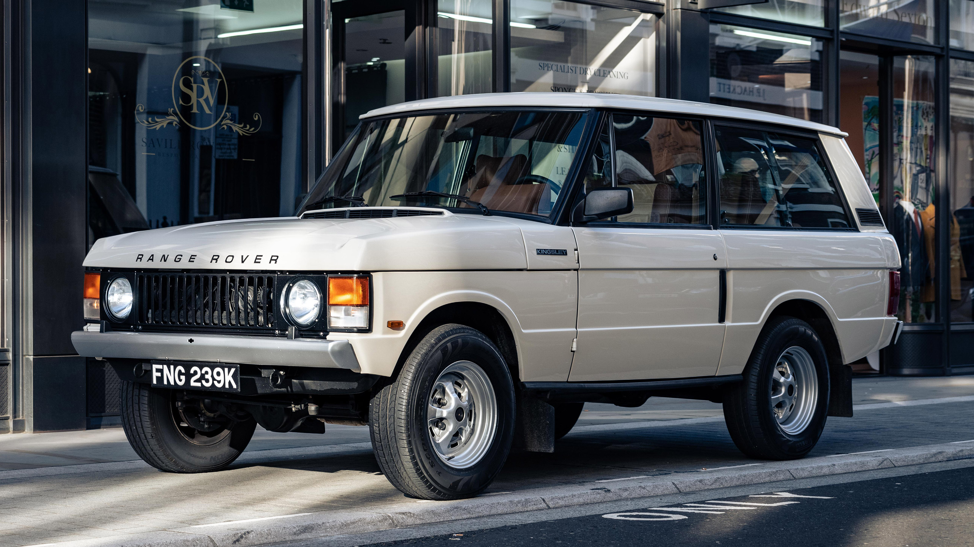 Kingsley ULEZ Range Rover Classic - front static