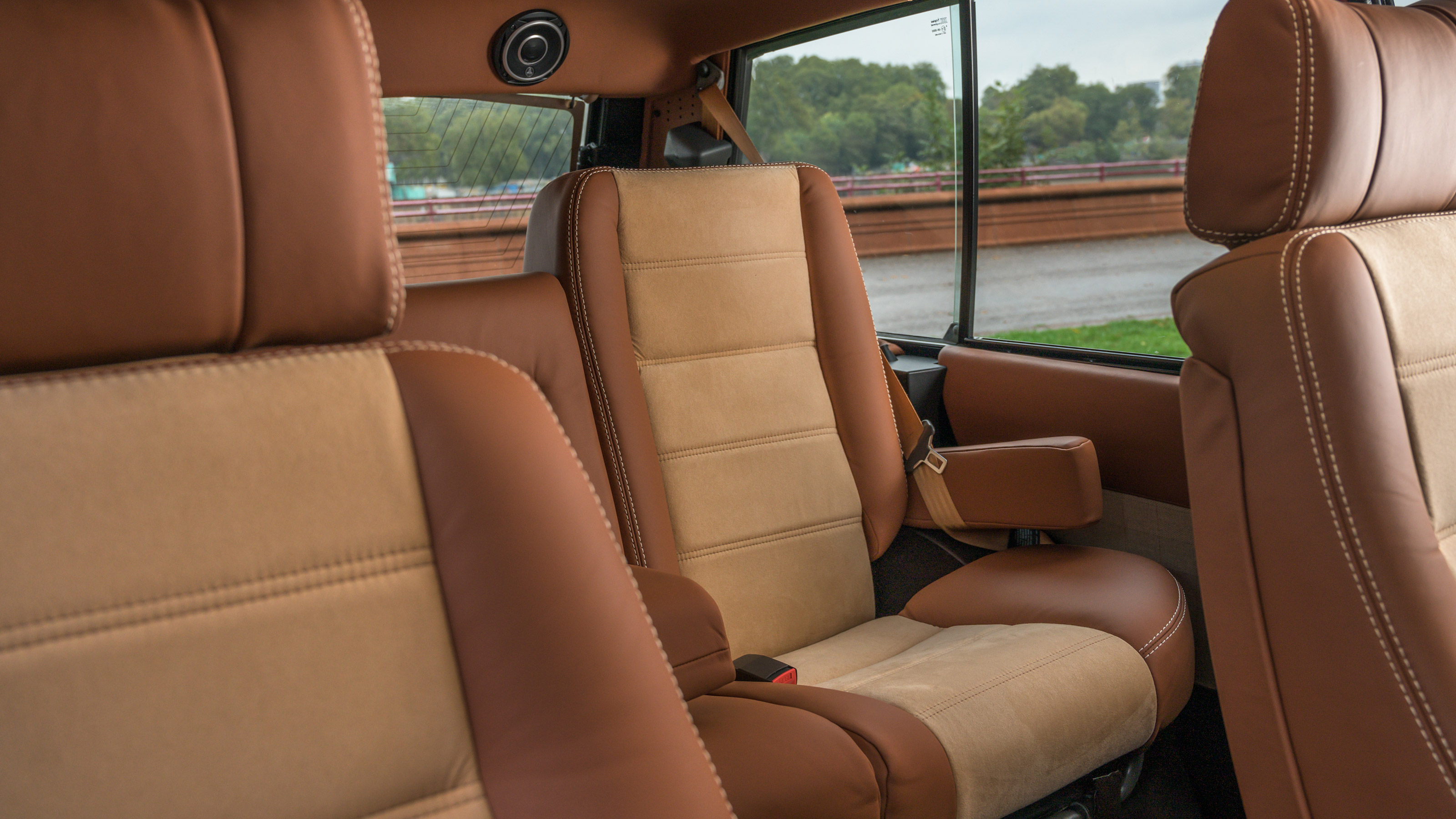Kingsley ULEZ Range Rover Classic - seats